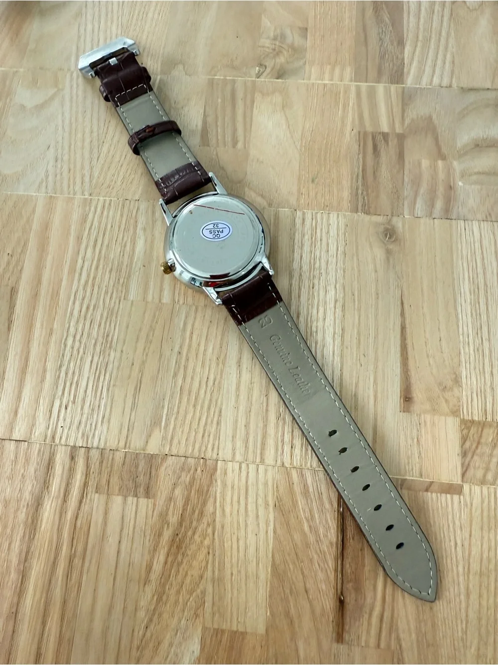 Poedagar men’s gold tone brown leather fashion watch NEW BATTERY